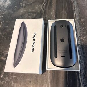 Apple Magic Mouse 2.